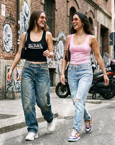 قميص Von Dutch النسائي النشط بدون أكمام، قميص للتمرين برقبة واسعة وبدون أكمام مع رسم الشعار in Kuwait