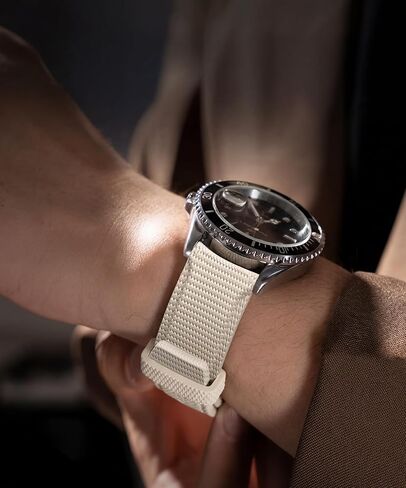 Premium FKM Rubber Watch Strap 20mm 21mm 22mm,Curved End Fluororubber Watch Band,Waterproof Anti-Dust Seamless Fit for Men Women Divers Watches in Kuwait