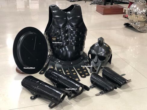 NauticalMart Spartan Armor مجموعة درع العضلات اليوناني الروماني Cuirass مع خوذة ماكسيموس المصارع ودرع حماية ذراع الساق in Kuwait
