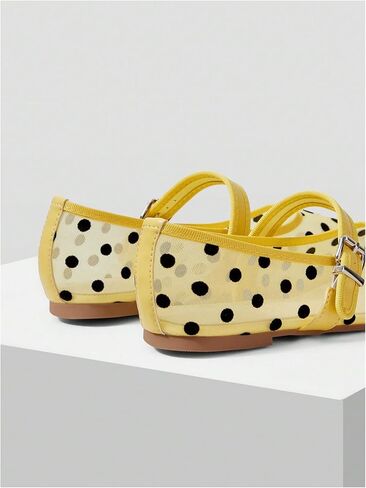 MakeMeChic Women's Polka Dots Mesh Ballet Flats Closed Toe Dressy Elegant Flat Shoes in Kuwait