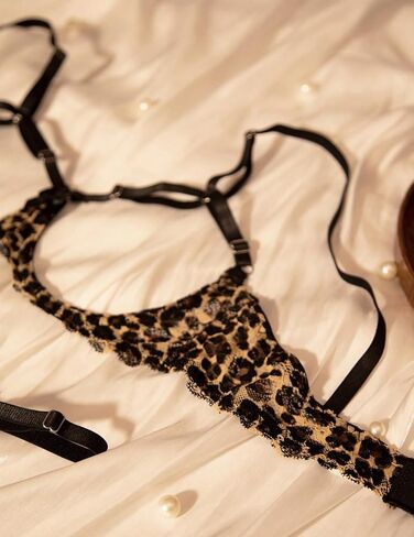 Women's Exotic Lingerie Sets Naughty 2 Pieces Bra Panty Set Sexy Cutout Lace Lingerie in Saudi Arabia