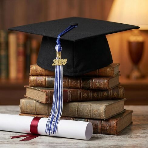 فئة 2026 شرابات التخرج، 10 عبوات من الشرابات الطويلة باللونين الأزرق والأبيض مع سحر ذهبي لمرتبة الشرف البكالوريوس والدكتوراه، قبعة التخرج، ديكورات تذكارية in Kuwait