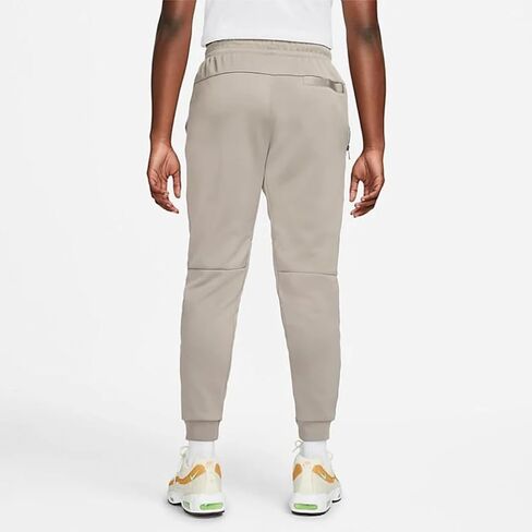 Nike Men's Tech Tribute Pants in Kuwait