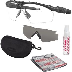 مجموعة Oakley Standard Issue SI M Frame 2.0 باللون الرمادي والشفاف من النظارات الشمسية ذات العدسات العسكرية مع مجموعة النظارات الرسمية in Kuwait