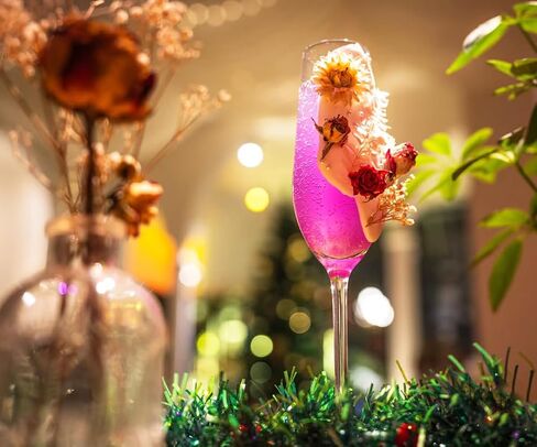 Natural Edible Dried Mixed Flowers, 100pcs+ Chrysanthemums for Cake Decoration, Cocktail Garnish, Tea in Kuwait