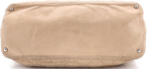 CHANEL Pre-Loved CC Sea Hit Tote Quilted Iridescent Calfskin Small, Neutral in Kuwait