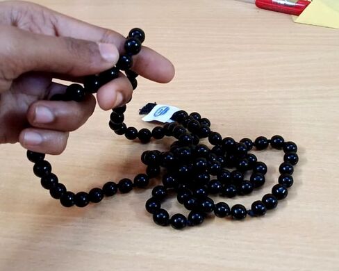 Sphatik Japa Mala 108+1 خرز - قلادة مسبحة كريستال كوارتز أصلية وعقيق أسود، تأمل شفاء ويوجا مالا، جاب مالا الروحية للجنسين، خرز من الأحجار الكريمة الطبيعية المعتمدة in Kuwait