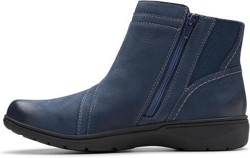 أحذية طويلة كاجوال للسيدات من Clarks طراز Carleigh in Kuwait
