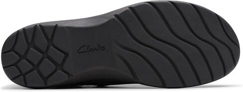 أحذية طويلة كاجوال للسيدات من Clarks طراز Carleigh in Kuwait