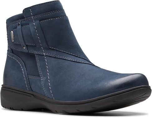 أحذية طويلة كاجوال للسيدات من Clarks طراز Carleigh in Kuwait