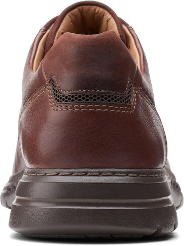 Clarks mens Derby Boots in Kuwait