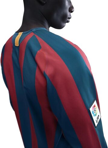 Nike FC Barcelona Re-Issue 2005/06 رونالدينيو 10 هوم جيرسي in Kuwait