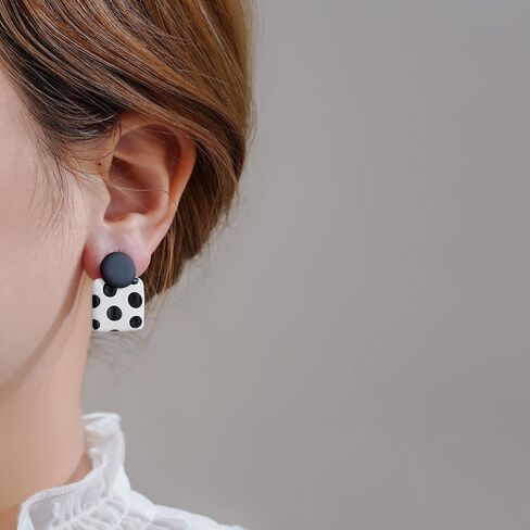 Women 70s 80s Black White Polka Dot Metal Square Clip-on Earrings Simple Geometry Spots Dangle Earrings in Kuwait