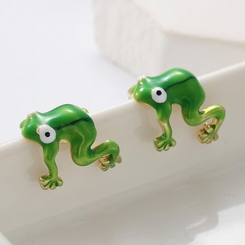 Green Frog Ear Cuff, Cute Green Frog Earrings, for Women Party Wedding Minimalist Trendy Everyday Ear Jewelry Statement Gift in Saudi Arabia