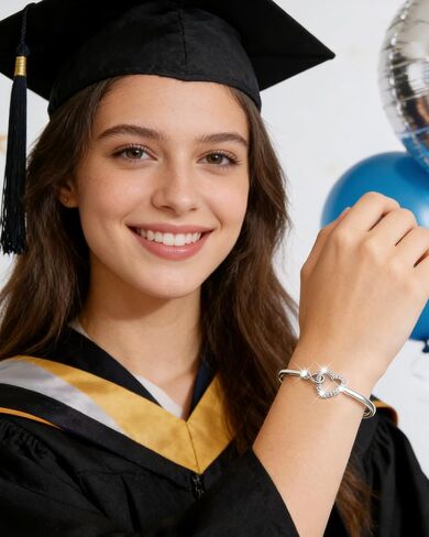 سوار التخرج لها، سوار قلب فضي قابل للتعديل، فئة 2026 هدايا سوار التخرج لكبار طلاب الجامعات في المدرسة الثانوية، فستان الخريجين مجوهرات هدايا الحفلات in Kuwait