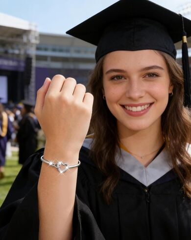 سوار التخرج لها، سوار قلب فضي قابل للتعديل، فئة 2026 هدايا سوار التخرج لكبار طلاب الجامعات في المدرسة الثانوية، فستان الخريجين مجوهرات هدايا الحفلات in Kuwait