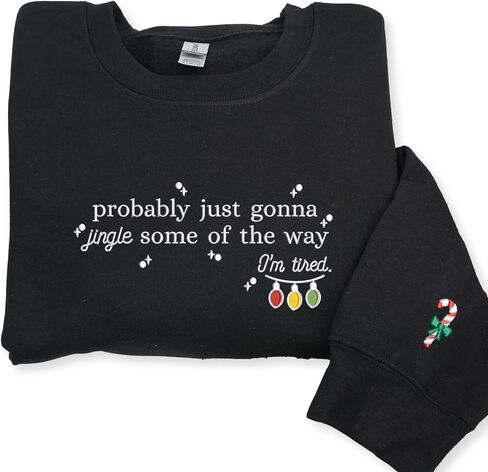 سويت شيرت COUPLEHOODIES مخصص لعيد الميلاد المجيد مطرز بالاسم على الأكمام - هدية مريحة للأم أو لها أو للعائلة in Kuwait