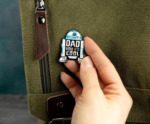 دبوس المينا لعيد الأب من ستار وورز R2-D2 "Dad You R2 Cool" | إكسسوارات شارة للحبل وحقيبة الظهر والملابس in Kuwait