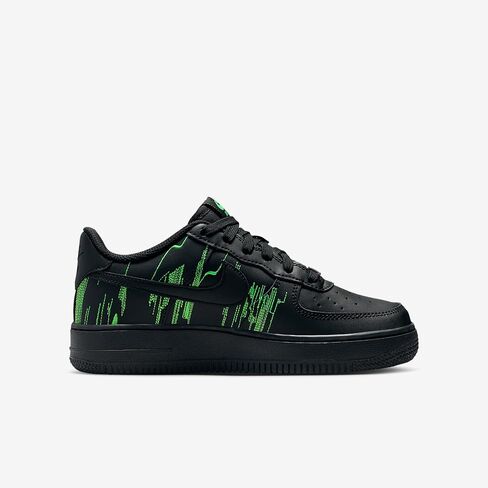 حذاء Nike Air Force 1 LV8 4 للأطفال الكبار (أسود/أخضر سترايك/أرجواني حيوي/أسود) مقاس 5 in Kuwait