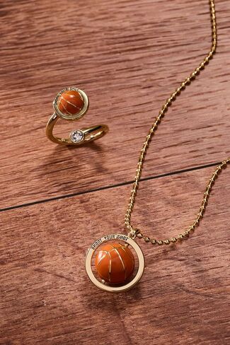 قلادة Alex and Ani لكرة السلة الدوارة، من النحاس الذهبي اللامع in Kuwait