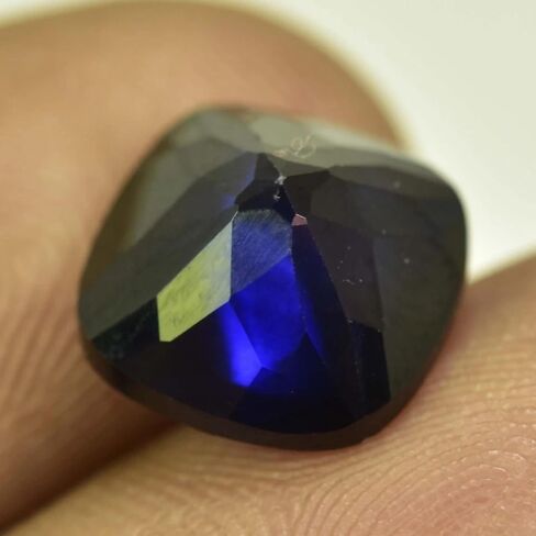 Untreated Natural Kashmir Blue Sapphire Cushion Cut Gemstone – GIE Certified 8+ Carat | Rare Collector’s Stone for Rings & Jewelry in Kuwait