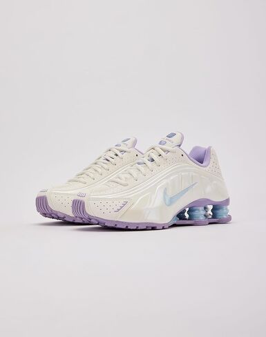 Nike Shox R4 Grade-School (Cream) Size 6 in Kuwait