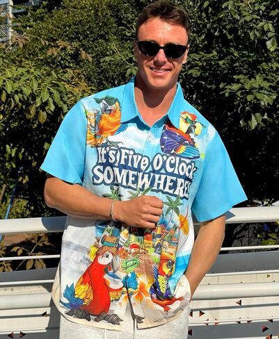 Men's Funny Hawaiian Parrot Print Button Down Shirt Tropical Beach Vacation Party Shirt in Saudi Arabia