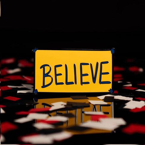دبوس المينا "Believe" ذو الإصدار المحدود من Ted Lasso | ملحق شارة للحبل وحقيبة الظهر in Kuwait