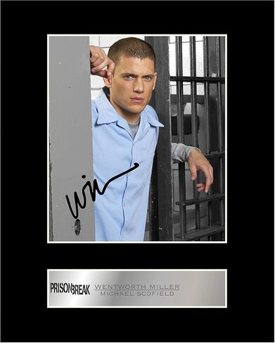 عرض الصور المُثبتة رقميًا من Wentworth Miller مقاس 10 × 8 بوصات مطبوعة بصور توقيعه in Kuwait