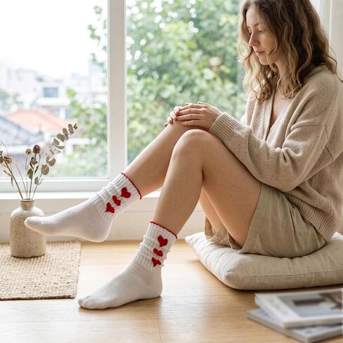 4 Pairs White Heart Ruffle Socks for Women,Cotton Cute Slouchy Socks | Breathable,Size 6-10, Retro Aesthetic Frilly Socks, Crew Socks in Kuwait