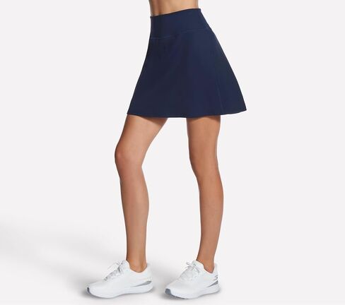 تنورة التنس Go Walk النسائية من Skechers ذات الطيات النشطة وكرة البيسبول in Kuwait