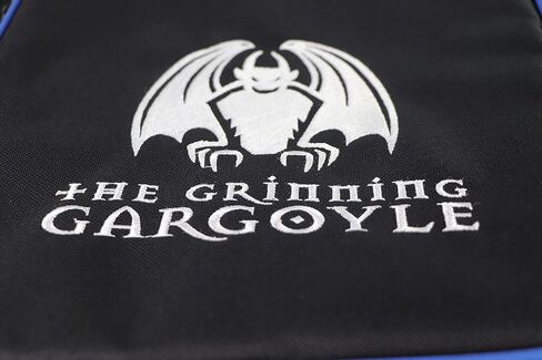 Grinning Gargoyle - حقيبة سفر ممتازة لتخزين الألعاب اللوحية - حقيبة حمل ألعاب عالية الجودة لـ 7 ألعاب لوحية قياسية - حامل حقيبة ظهر مبطن لتنظيم وحماية الألعاب أثناء التنقل (أزرق) in Kuwait
