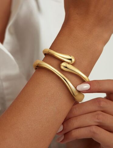 8YEARS Chunky Gold Bangle Bracelets for Women, 14k Gold Plated Cuff Bangles, Stack Bracelet Set Wide Trendy Fashion Jewelry Gifts in Saudi Arabia