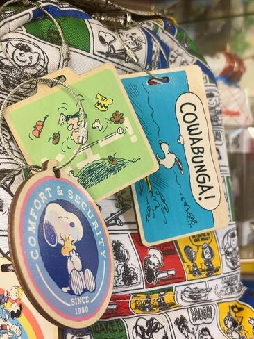Peanuts “Cowabunga!" Wooden Bag Tag, FSC-Certified Snoopy Surfing Luggage Tag with ID Card, Official Peanuts Christmas Ornaments-Style Travel Accessory and Snoopy Gift Made in USA by LaserMach in Saudi Arabia