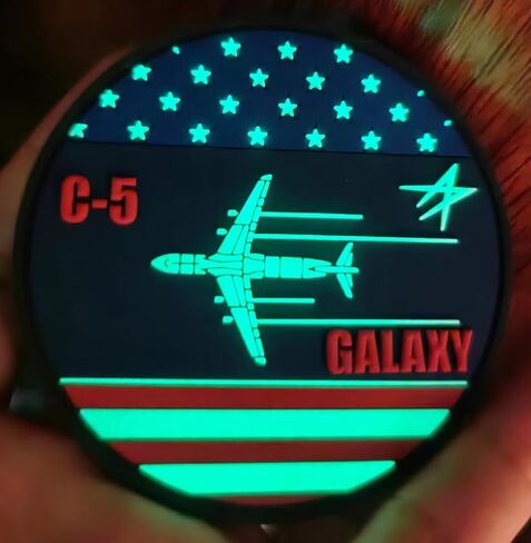 رقعة Lockheed Martin® C-5 Galaxy® Flag GITD PVC - مع خطاف وحلقة، مرخصة رسميًا، 3 بوصة in Kuwait