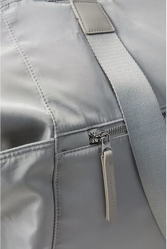Varley Women's Montlake Weekend Bag in Kuwait