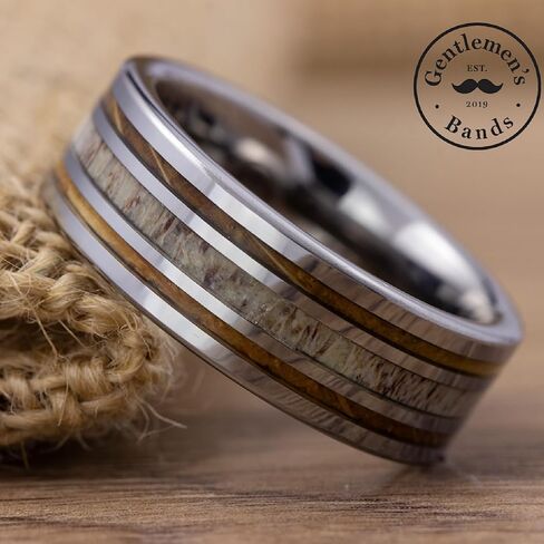 خاتم زفاف رجالي من التنجستين الفضي الفاخر من Gentlemen's Bands مع خشب برميل الويسكي وترصيع قرن الوعل الغزلان | تتضمن العبوة أربطة من السيليكون، وصندوق خاتم الجوز، وحقيبة جلدية in Kuwait