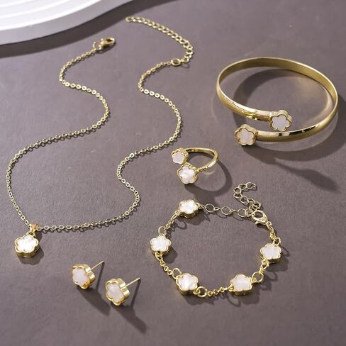 Sparkling Lucky Clover Jewelry Set for Women, Acrylic Bracelet, Earrings and Necklace Set, Four-Leaf Clover Design, Fashionable Elegant Gift for Her, Trendy Women’s Accessories in Kuwait