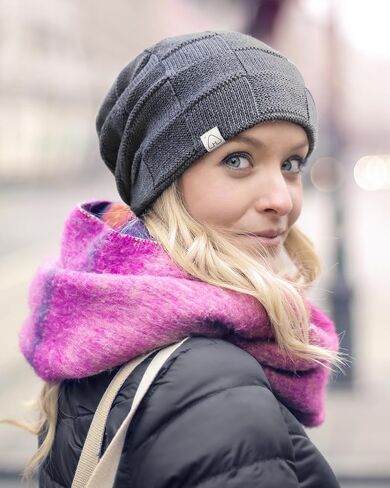 Hat Hut Womens Beanie Satin Lined Beanie Winter Hats for Women Men, Silk Lined Slouchy Beanie Hats Soft Warm Ski Hat Unisex in Kuwait
