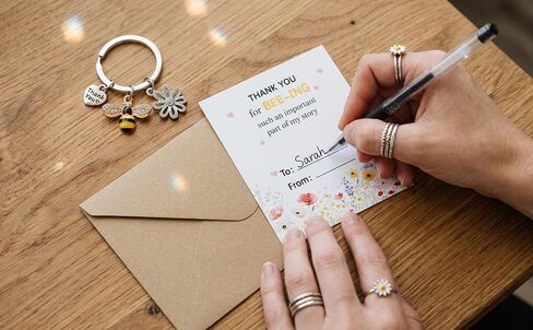Bee Keychain Gifts for Women, Cute Key Chain with Thank You Card and Envelope, Teacher Appreciation End of Year Graduation Gifts Keyring for Mentor in Kuwait