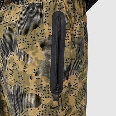 بنطال Nike Tech Dri-FIT المنسوج المموه المدبب المموه للرجال مقاس كبير in Kuwait