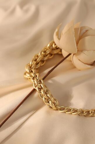 Gold Chunky Choker Necklace for Women, Bold Thick Link Chain Statement Jewelry, Punk Hip Hop Collar Necklace, Vintage Accessories for Party in Saudi Arabia