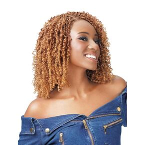 شعر مستعار بدانتيل أمامي مجدول عالي الدقة من Zury Sis بدون لاصق 13X4 Diva Lace Yanky Twist (اللون: FS1B/30) in Kuwait