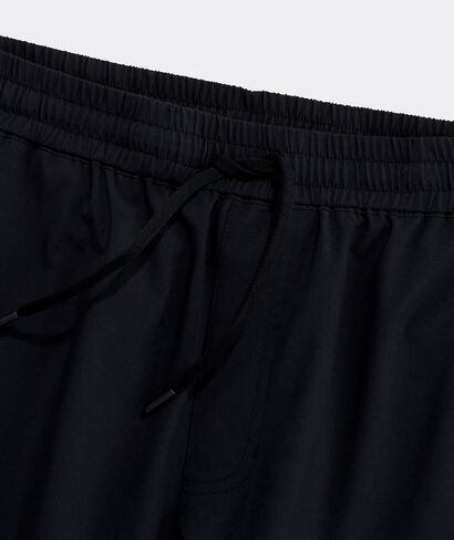 vineyard vines 7" Athletic Shorts in Kuwait