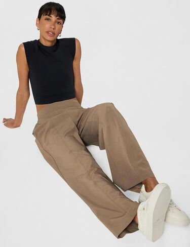 Calvin Klein Women's Commuter Woven Pants in Kuwait