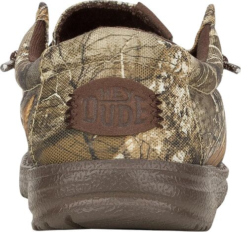 حذاء HEYDUDE للأولاد الشباب Wally Realtree سهل الارتداء | خفيف الوزن سهل الارتداء مع أربطة مرنة in Kuwait