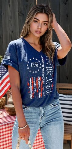 4th of July Shirts for Women: American Flag Tee USA Red White Blue Top Patriotic V-Neck T Shirt in Kuwait