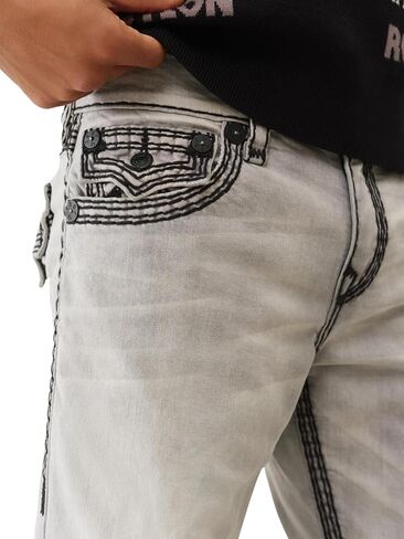 جينز ريكي سوبر كيو تي من True Religion للرجال - 34 بوصة - جينز رجالي in Kuwait