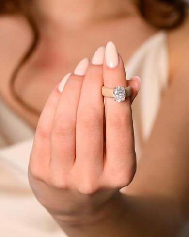 Rinfit Silicone Rings for Her - Rubber Wedding Bands Bundle - Oval Cut CZ Stone & Heart Gemstones Nude/RoseGold, Size 7 in Kuwait