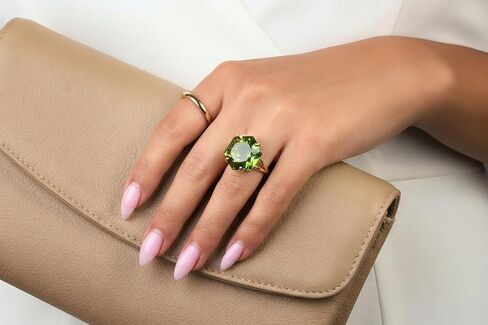 Striking Peridot Ring - Alluring Statement Silver Jewelry - Handmade Simple Promise, Fashion, and Gemstone Rings for Women - Customizable Material and Size in Kuwait